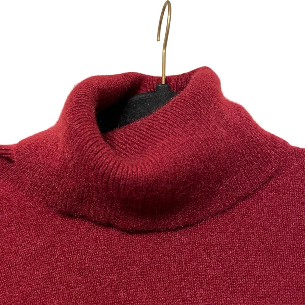 Saks Fifth Avenue Burgundy Cashmere Turtleneck Sweater Quite Luxury Size Medium - Picture 3 of 7
